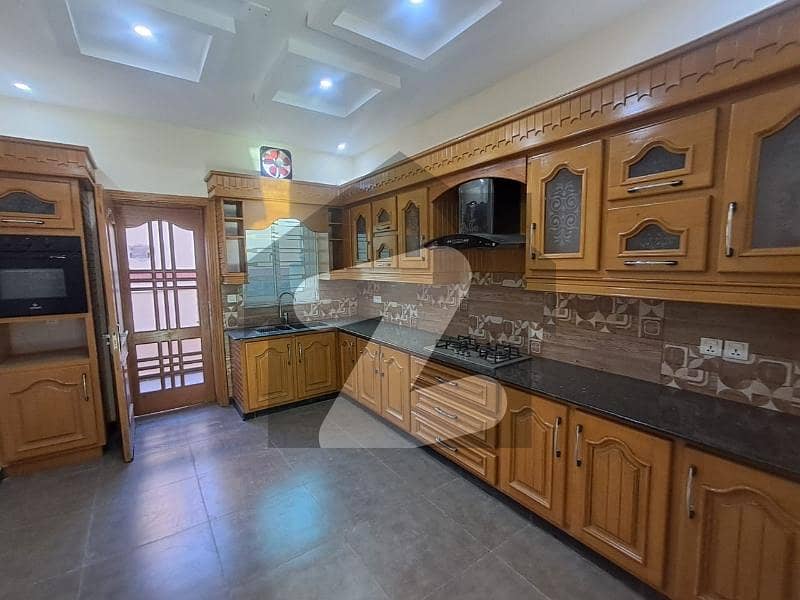 F7 Triple Storey House Proper 3 Units F7 Triple Storey House Proper 3 Units