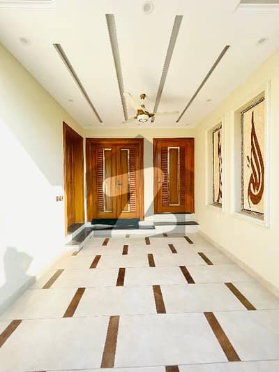 سینٹرل پارک ہاؤسنگ سکیم لاہور میں 4 کمروں کا 5 مرلہ مکان 2.1 کروڑ میں برائے فروخت۔ سینٹرل پارک ہاؤسنگ سکیم لاہور میں 4 کمروں کا 5 مرلہ مکان 2.1 کروڑ میں برائے فروخت۔