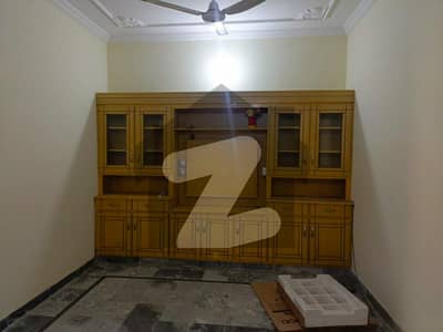 غوری ٹاؤن فیز 5بی غوری ٹاؤن,اسلام آباد میں 3 کمروں کا 7 مرلہ زیریں پورشن 30.0 ہزار میں کرایہ پر دستیاب ہے۔