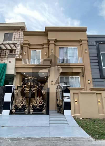 سٹی ہاؤسنگ سوسائٹی گوجرانوالہ میں 4 کمروں کا 5 مرلہ مکان 2.6 کروڑ میں برائے فروخت۔