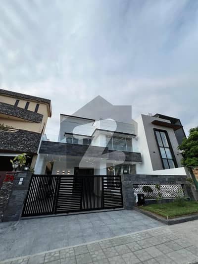 ڈی ایچ اے ڈیفینس فیز 2 ڈی ایچ اے ڈیفینس,اسلام آباد میں 5 کمروں کا 10 مرلہ مکان 7.7 کروڑ میں برائے فروخت۔ ڈی ایچ اے ڈیفینس فیز 2 ڈی ایچ اے ڈیفینس,اسلام آباد میں 5 کمروں کا 10 مرلہ مکان 7.7 کروڑ میں برائے فروخت۔