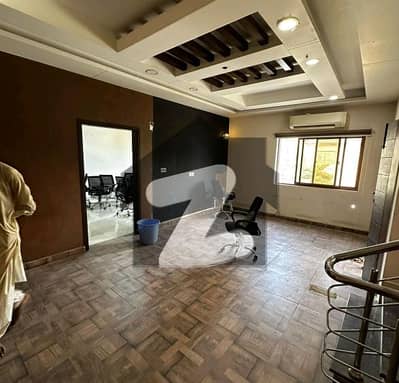 200 Sq Yards Corner Bungalow Available for Rent Shahrae Quaideen 200 Sq Yards Corner Bungalow Available for Rent Shahrae Quaideen