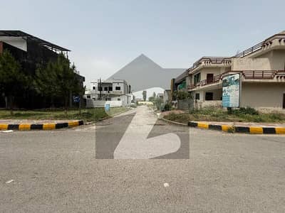 ایف ۔ 17 اسلام آباد میں 1 کنال رہائشی پلاٹ 1.58 کروڑ میں برائے فروخت۔