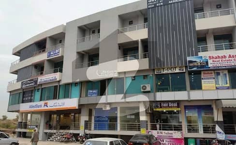 ڈی ۔ 12 مرکز ڈی ۔ 12,اسلام آباد میں 1 مرلہ دکان 1.1 کروڑ میں برائے فروخت۔