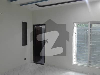 In Punjab University Society Phase 2 7 Marla Upper Portion For rent