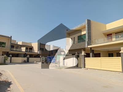 2ND TO CORNER NEAR CENTRAL PARK & MARKAZ (INVESTMENT OFFER IN 300 SQ YD)