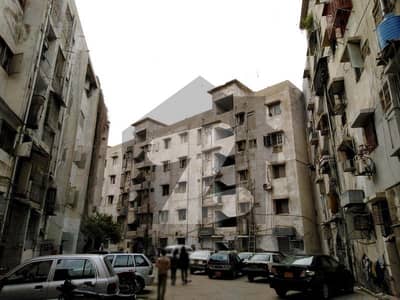 گلشنِ اقبال - بلاک 13 اے گلشنِ اقبال,گلشنِ اقبال ٹاؤن,کراچی میں 3 کمروں کا 6 مرلہ فلیٹ 1.1 کروڑ میں برائے فروخت۔