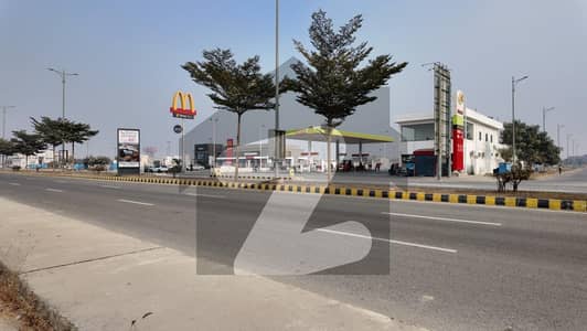 ڈی ایچ اے فیز 7 - بلاک زیڈ1 فیز 7,ڈیفنس (ڈی ایچ اے),لاہور میں 1 کنال رہائشی پلاٹ 4.45 کروڑ میں برائے فروخت۔ ڈی ایچ اے فیز 7 - بلاک زیڈ1 فیز 7,ڈیفنس (ڈی ایچ اے),لاہور میں 1 کنال رہائشی پلاٹ 4.45 کروڑ میں برائے فروخت۔