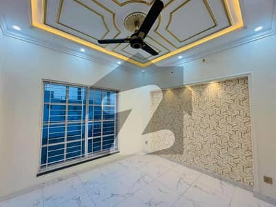 سینٹرل پارک ۔ بلاک سی سینٹرل پارک ہاؤسنگ سکیم,لاہور میں 6 کمروں کا 10 مرلہ مکان 2.7 کروڑ میں برائے فروخت۔ سینٹرل پارک ۔ بلاک سی سینٹرل پارک ہاؤسنگ سکیم,لاہور میں 6 کمروں کا 10 مرلہ مکان 2.7 کروڑ میں برائے فروخت۔