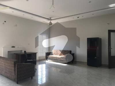 ڈی ایچ اے 11 رہبر لاہور میں 3 کمروں کا 1 کنال بالائی پورشن 1.05 لاکھ میں کرایہ پر دستیاب ہے۔