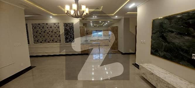 ڈی ایچ اے ڈیفینس فیز 2 ڈی ایچ اے ڈیفینس,اسلام آباد میں 3 کمروں کا 1 کنال مکان 6.25 کروڑ میں برائے فروخت۔ ڈی ایچ اے ڈیفینس فیز 2 ڈی ایچ اے ڈیفینس,اسلام آباد میں 3 کمروں کا 1 کنال مکان 6.25 کروڑ میں برائے فروخت۔