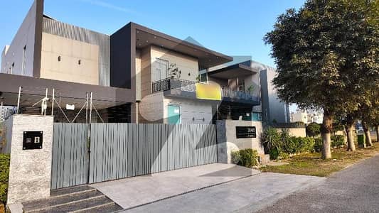 ڈی ایچ اے فیز 6 - بلاک جے فیز 6,ڈیفنس (ڈی ایچ اے),لاہور میں 6 کمروں کا 2 کنال مکان 38.0 کروڑ میں برائے فروخت۔ ڈی ایچ اے فیز 6 - بلاک جے فیز 6,ڈیفنس (ڈی ایچ اے),لاہور میں 6 کمروں کا 2 کنال مکان 38.0 کروڑ میں برائے فروخت۔