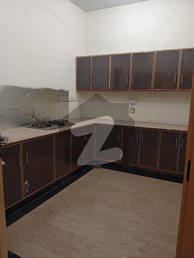 Portion for rent in main boulevard defence Portion for rent in main boulevard defence