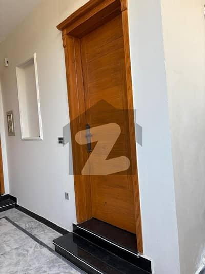 ممتاز سٹی - چناب بلاک ممتاز سٹی,اسلام آباد میں 4 کمروں کا 5 مرلہ مکان 1.05 لاکھ میں کرایہ پر دستیاب ہے۔