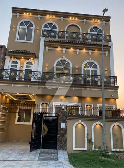 سٹی ہاؤسنگ سوسائٹی گوجرانوالہ میں 4 کمروں کا 5 مرلہ مکان 1.85 کروڑ میں برائے فروخت۔