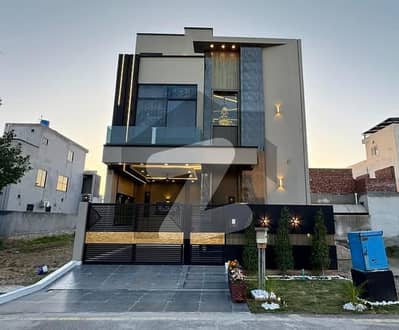 سٹی ہاؤسنگ سوسائٹی گوجرانوالہ میں 4 کمروں کا 5 مرلہ مکان 2.0 کروڑ میں برائے فروخت۔