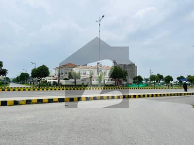 ڈی ایچ اے فیز 7 - بلاک ڈبلیو فیز 7,ڈیفنس (ڈی ایچ اے),لاہور میں 1 کنال رہائشی پلاٹ 4.7 کروڑ میں برائے فروخت۔ ڈی ایچ اے فیز 7 - بلاک ڈبلیو فیز 7,ڈیفنس (ڈی ایچ اے),لاہور میں 1 کنال رہائشی پلاٹ 4.7 کروڑ میں برائے فروخت۔