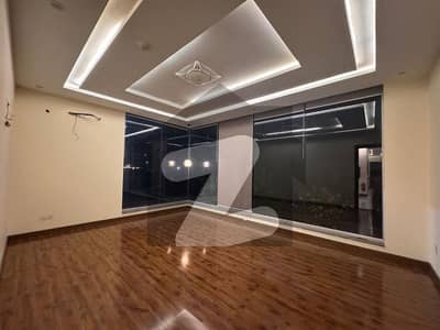 DHA Phase 7, Block Q, 02 Kanal, 05 Bed, Luxurious House For Sale