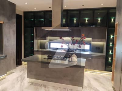 ڈی ایچ اے فیز 5 - بلاک ایچ فیز 5,ڈیفنس (ڈی ایچ اے),لاہور میں 5 کمروں کا 1 کنال مکان 23.5 کروڑ میں برائے فروخت۔