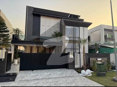 ڈی ایچ اے فیز 6 ڈیفنس (ڈی ایچ اے),لاہور میں 5 کمروں کا 1 کنال مکان 5.1 لاکھ میں کرایہ پر دستیاب ہے۔