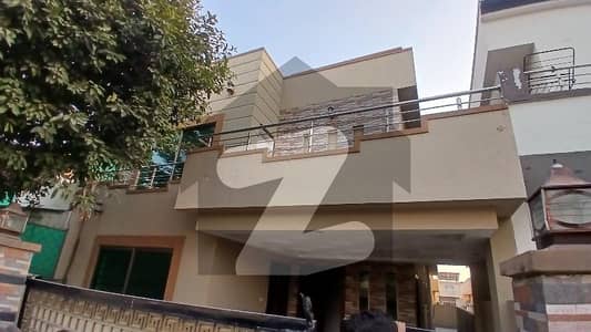 10 marla double unit 5 bedrooms unfurnished house available for rent