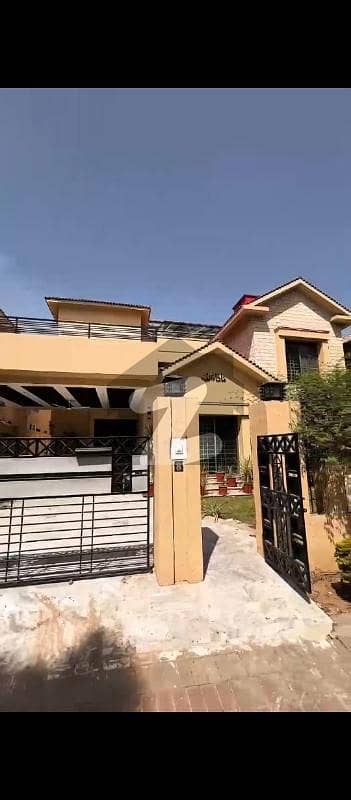 بحریہ ٹاؤن ۔ سفاری ولاز بحریہ ٹاؤن راولپنڈی,راولپنڈی میں 4 کمروں کا 18 مرلہ مکان 6.8 کروڑ میں برائے فروخت۔ بحریہ ٹاؤن ۔ سفاری ولاز بحریہ ٹاؤن راولپنڈی,راولپنڈی میں 4 کمروں کا 18 مرلہ مکان 6.8 کروڑ میں برائے فروخت۔