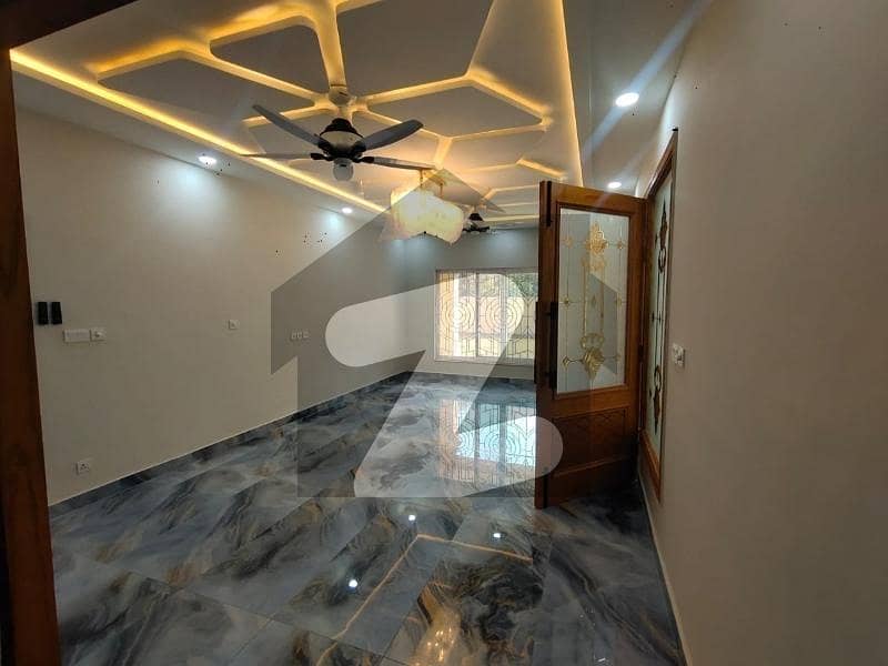 HOUSE FOR RENT IN E-7 HOUSE FOR RENT IN E-7