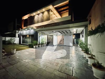 1 KANAL MODERN HOUSE FOR RENT IN DHA PHASE 3