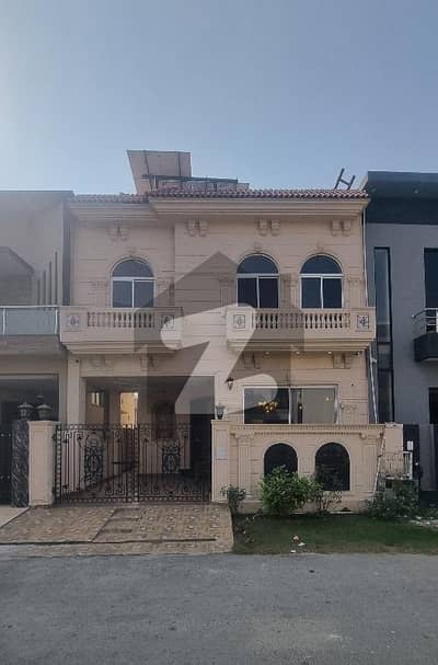 ORIGINAL PICTURE 5MARLA BRAND NEW HOUSE FOR SALE