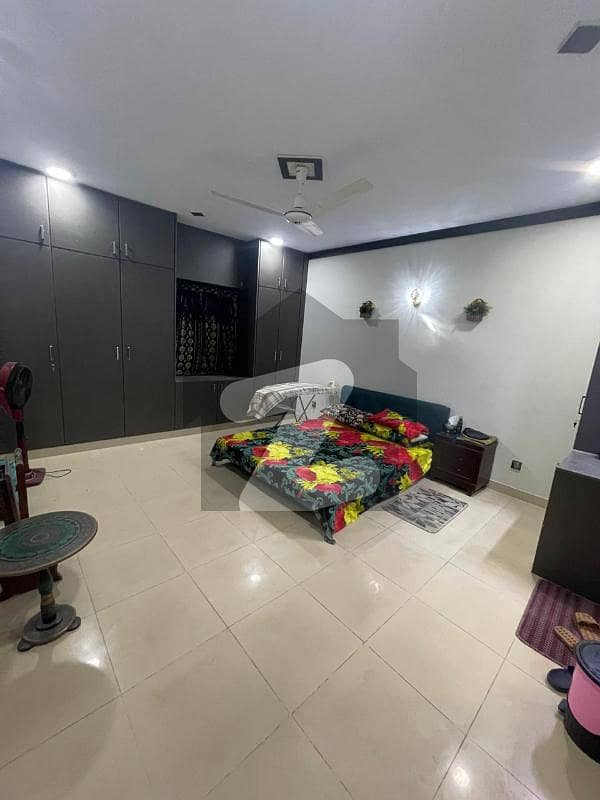 1800 Sq. Ft Flat For Sale 1800 Sq. Ft Flat For Sale