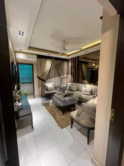 ڈی ایچ اے فیز 8 ڈی ایچ اے ڈیفینس,کراچی میں 3 کمروں کا 4 مرلہ مکان 1.77 لاکھ میں کرایہ پر دستیاب ہے۔