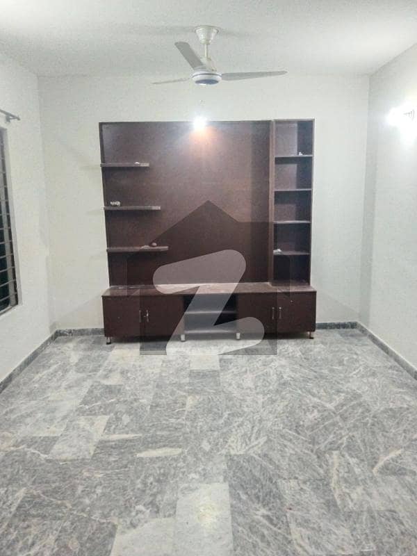 سوان گارڈن اسلام آباد میں 2 کمروں کا 7 مرلہ بالائی پورشن 45.0 ہزار میں کرایہ پر دستیاب ہے۔ سوان گارڈن اسلام آباد میں 2 کمروں کا 7 مرلہ بالائی پورشن 45.0 ہزار میں کرایہ پر دستیاب ہے۔