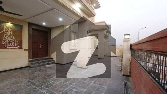 پارک انکلیو 1 پارک انکلیو,اسلام آباد میں 10 کمروں کا 1 کنال مکان 13.5 کروڑ میں برائے فروخت۔ پارک انکلیو 1 پارک انکلیو,اسلام آباد میں 10 کمروں کا 1 کنال مکان 13.5 کروڑ میں برائے فروخت۔