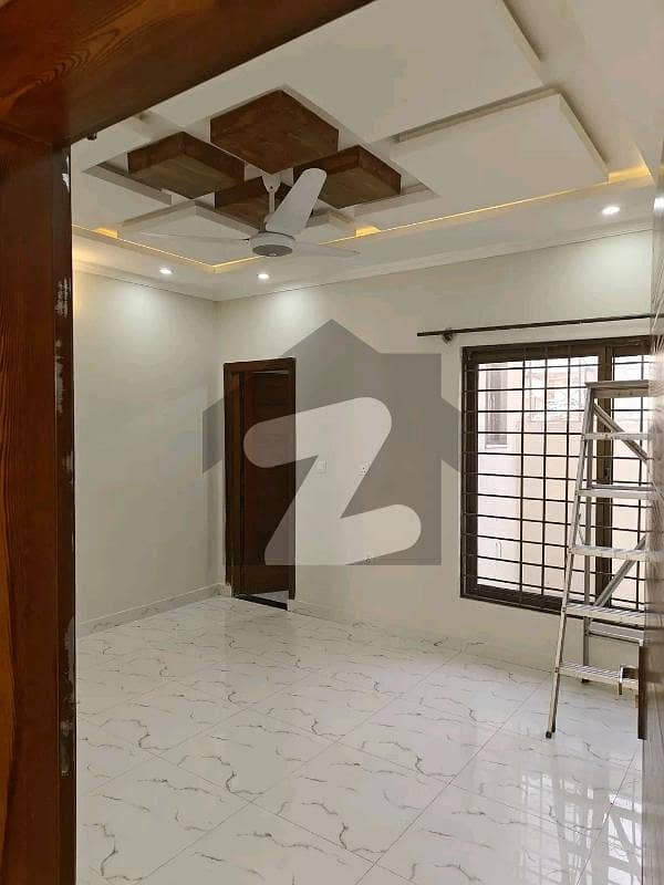 بحریہ ٹاؤن فیز 8 بحریہ ٹاؤن راولپنڈی,راولپنڈی میں 3 کمروں کا 7 مرلہ بالائی پورشن 43.0 ہزار میں کرایہ پر دستیاب ہے۔