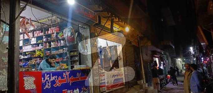 فیروزپور روڈ لاہور میں 4 مرلہ دکان 2.25 کروڑ میں برائے فروخت۔