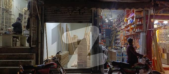 فیروزپور روڈ لاہور میں 1 مرلہ دکان 2.2 کروڑ میں برائے فروخت۔