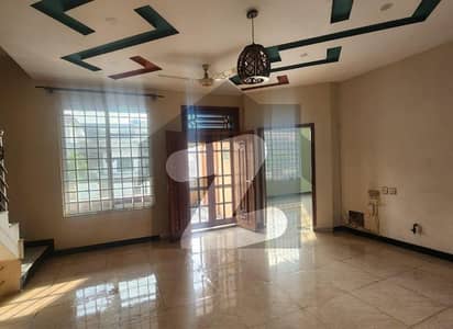 پاکستان ٹاؤن ۔ فیز 2 پاکستان ٹاؤن,اسلام آباد میں 3 کمروں کا 10 مرلہ بالائی پورشن 65.0 ہزار میں کرایہ پر دستیاب ہے۔