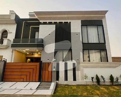 سٹی ہاؤسنگ سوسائٹی گوجرانوالہ میں 5 کمروں کا 8 مرلہ مکان 3.85 کروڑ میں برائے فروخت۔ سٹی ہاؤسنگ سوسائٹی گوجرانوالہ میں 5 کمروں کا 8 مرلہ مکان 3.85 کروڑ میں برائے فروخت۔