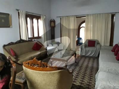 Corner 350 Yards One Unit Ground+First Floor House West Open