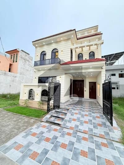5 Marla Spanish house available for sale central park Lahore. . . 5 Marla Spanish house available for sale central park Lahore. . .