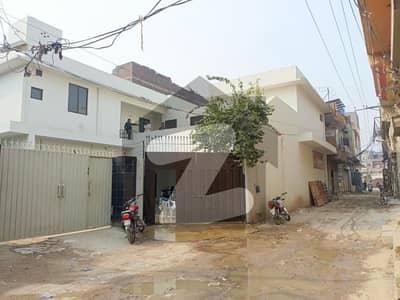 غازی روڈ کینٹ,لاہور میں 4 کمروں کا 15 مرلہ مکان 5.0 کروڑ میں برائے فروخت۔