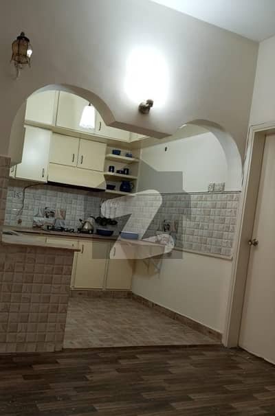 کلفٹن کراچی میں 3 کمروں کا 7 مرلہ فلیٹ 1.55 لاکھ میں کرایہ پر دستیاب ہے۔