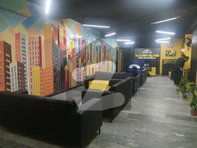 کالج روڈ لاہور میں 6 کمروں کا 1 کنال دفتر 3.25 لاکھ میں کرایہ پر دستیاب ہے۔