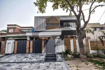 10 MARLA ELEGANT AND FULLY MAINTAINED SUPER HOT LOCATED BUNGALOW IS AVAILABLE IN THE BEST BLOCK OF DHA LAHORE. 10 MARLA ELEGANT AND FULLY MAINTAINED SUPER HOT LOCATED BUNGALOW IS AVAILABLE IN THE BEST BLOCK OF DHA LAHORE.