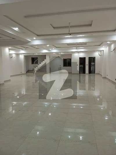 12 MARLA BRAND NEW HALL FIRST FLOOR FOR RENT IN AIRLINE SOCIETY LAHORE