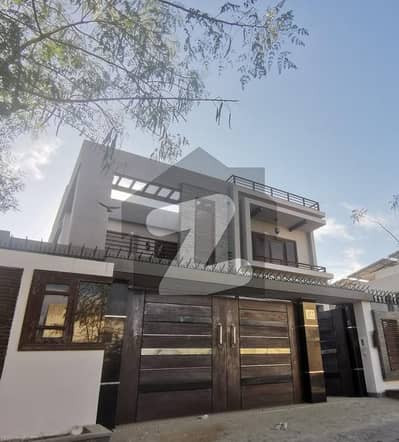 ڈی ایچ اے فیز 8 ڈی ایچ اے ڈیفینس,کراچی میں 5 کمروں کا 1 کنال مکان 18.0 کروڑ میں برائے فروخت۔ ڈی ایچ اے فیز 8 ڈی ایچ اے ڈیفینس,کراچی میں 5 کمروں کا 1 کنال مکان 18.0 کروڑ میں برائے فروخت۔