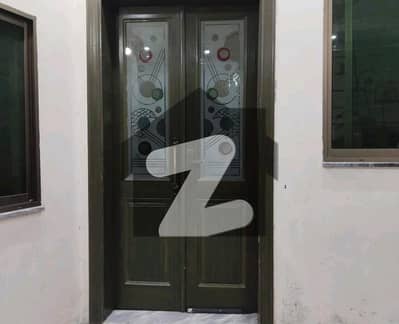 خیابان گرین ستیانہ روڈ,فیصل آباد میں 4 مرلہ مکان 1.5 کروڑ میں برائے فروخت۔