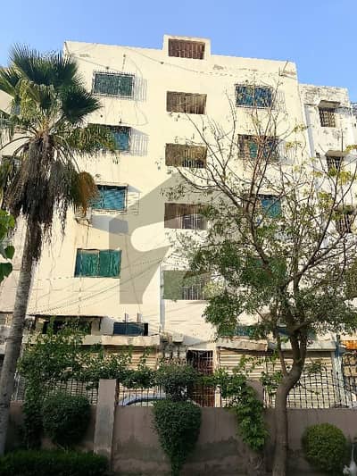 ڈی ایچ اے فیز 2 ایکسٹینشن ڈی ایچ اے ڈیفینس,کراچی میں 4 کمروں کا 9 مرلہ فلیٹ 90.0 ہزار میں کرایہ پر دستیاب ہے۔ ڈی ایچ اے فیز 2 ایکسٹینشن ڈی ایچ اے ڈیفینس,کراچی میں 4 کمروں کا 9 مرلہ فلیٹ 90.0 ہزار میں کرایہ پر دستیاب ہے۔