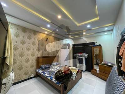 بحریہ ٹاؤن فیز 8 بحریہ ٹاؤن راولپنڈی,راولپنڈی میں 5 کمروں کا 7 مرلہ مکان 80.0 ہزار میں کرایہ پر دستیاب ہے۔