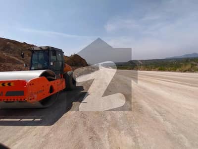 10 Marla Prime Location Plot For Sale